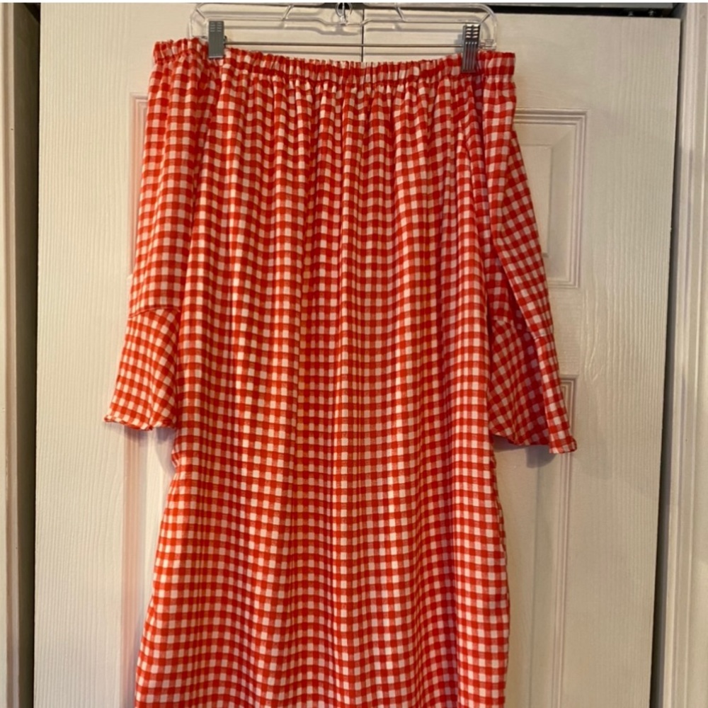 Gingham Red & White Off the Shoulder Dress👗
